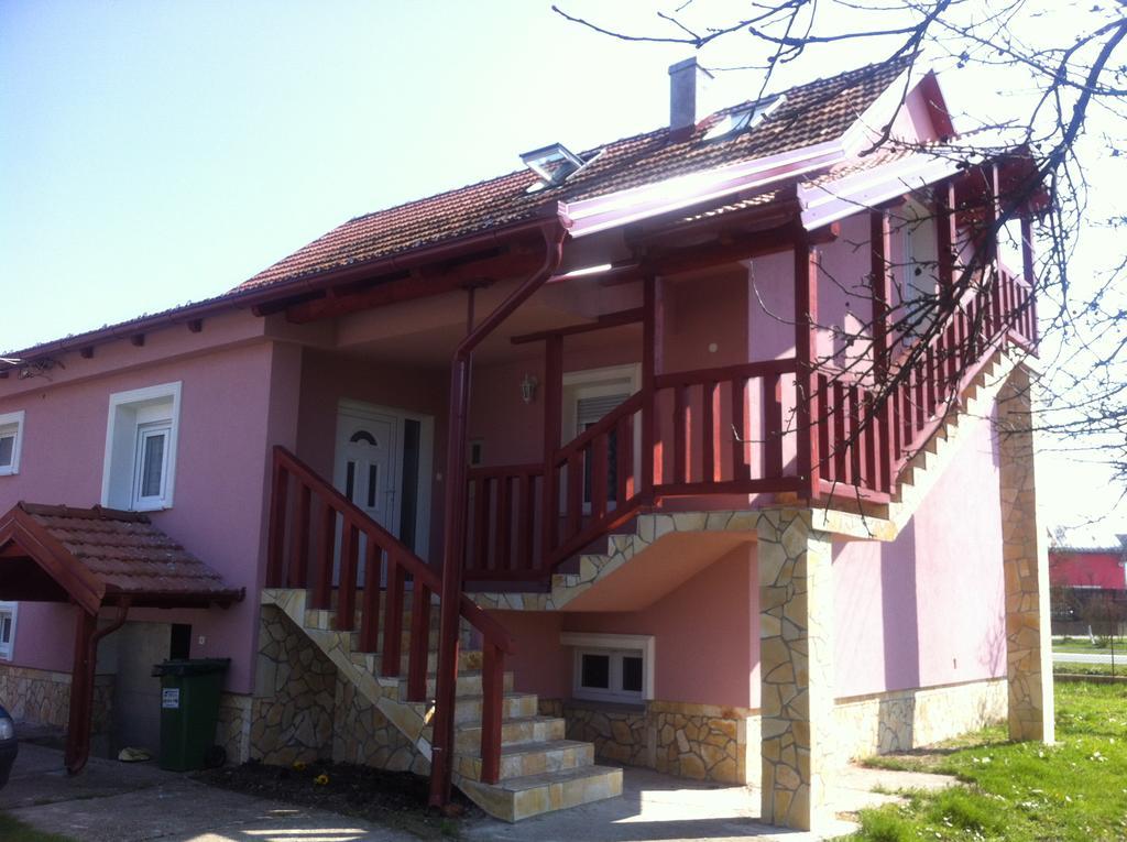 Apartman Anka Ratkovica Екстер'єр фото