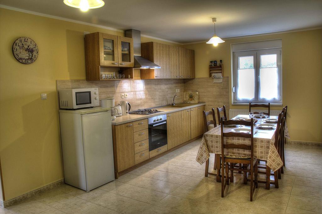 Apartman Anka Ratkovica Екстер'єр фото