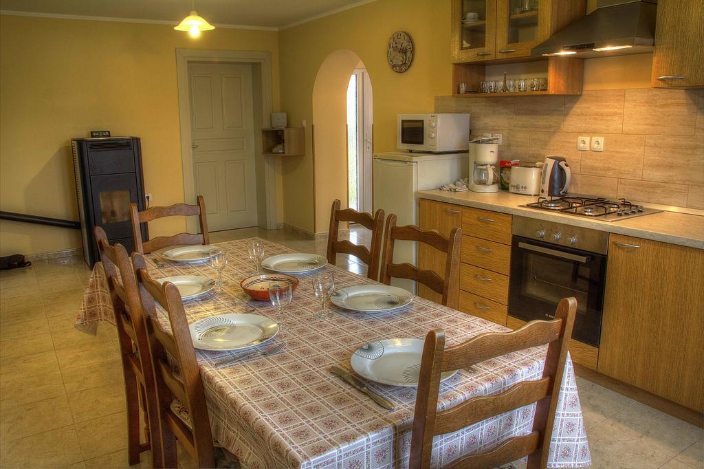 Apartman Anka Ratkovica Екстер'єр фото